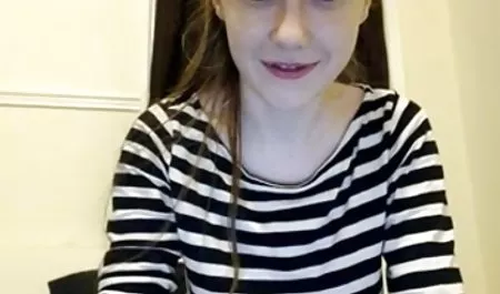 을 즐길 수 있는 놀라운 갈색 머리캠 성 장난감 시계 성별 르 동영상 온라인 대 무료