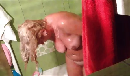 애슐리 별로 무료 갱 Bang 문신을 가슴에 깊이 내 눈