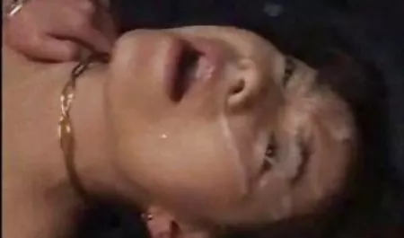 대 빨강 머리의 포르노 비디오 자 맛을 얻을 뜨거운 화요일